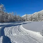 شقة Rosis
